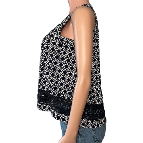 Ann Taylor Loft Shirt Womens Small Blue Print Sleeveless Scoop Neck Crochet Hem - Picture 2 of 4